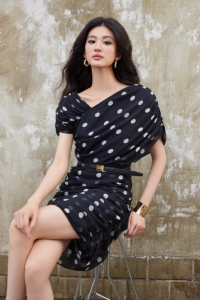 Lightweight 100% Polyester Woven 30D High-Density Chiffon Fabric for Elegant Dresses插图10