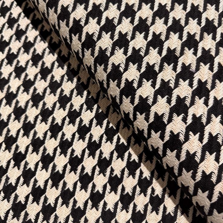 Loomcraft Plaid - Houndstooth Pepper - Cotton Fabric